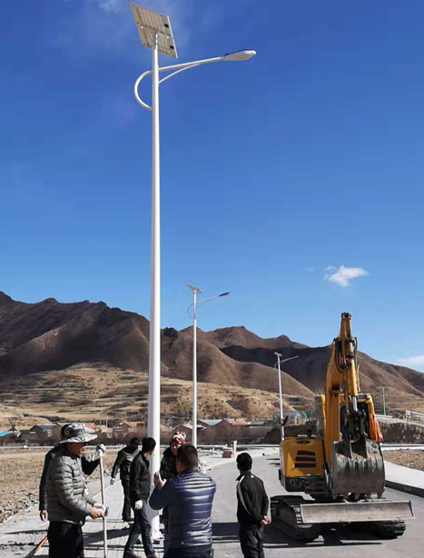 甘南碌曲10米海晏太阳能路灯项目