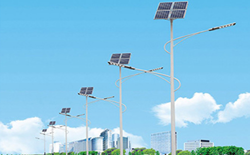 北方冬季海晏太阳能路灯的保养要点